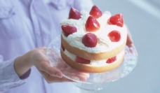双层草莓蛋糕图片