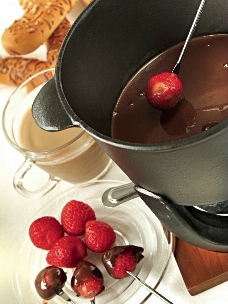 草莓上巧克力图片