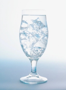 冰水水杯图片